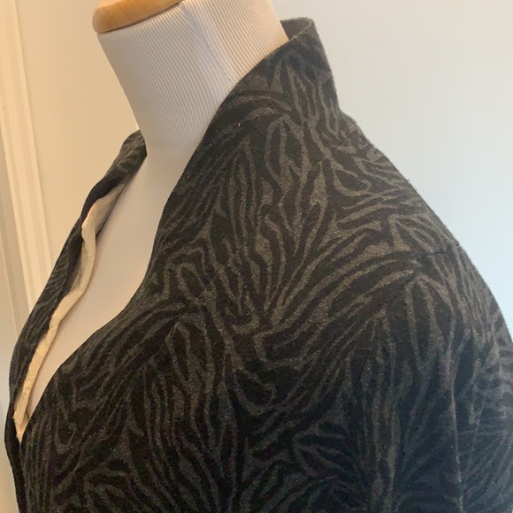 Calvin Klein zebra shrug Size S - Picture 6 of 13